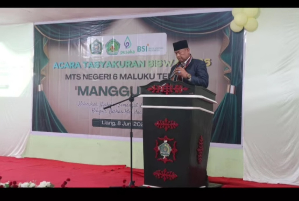 MTsN 6 Maluku Tengah Gelar Tasyakuran Kelulusan Siswa