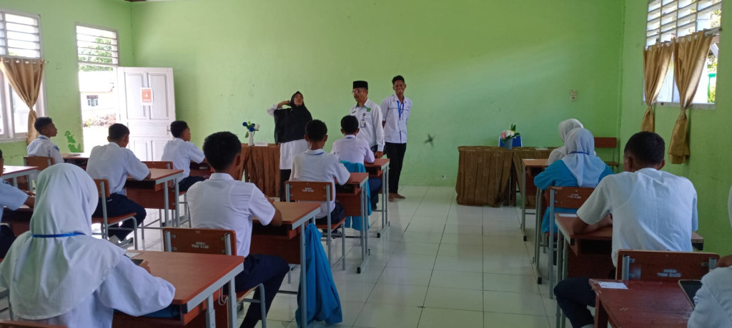 MTsN 6 Maluku Tengah Laksanakan Asesmen Sumatif Akhir Tahun Berbasis Android