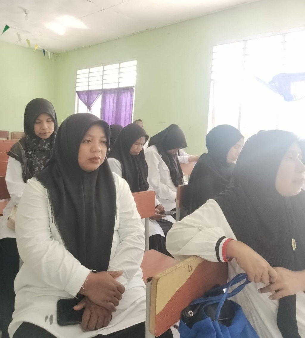 MTsN 6 Maluku Tengah Gelar Rapat Evaluasi Akhir Tahun Pelajaran 2025/2026